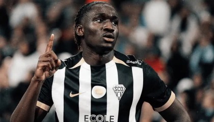 开云官网-水晶宫400万租借费+1200万买断报价谢里夫，昂热要3000万欧