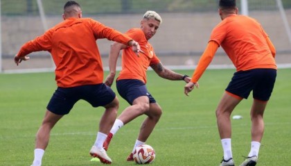 kaiyun-求人之前先靠已！崔康熙统一思想：保二望一不留力！