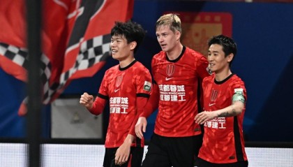 开云移动端-3-0！中超领头羊继续狂飙：疯狂8连胜，韦世豪破门，刘殿座扑点