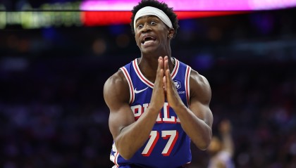 开云官网-未来可期啊！76人探花埃奇库姆13中4得13分6板7助5断 正负值达+27