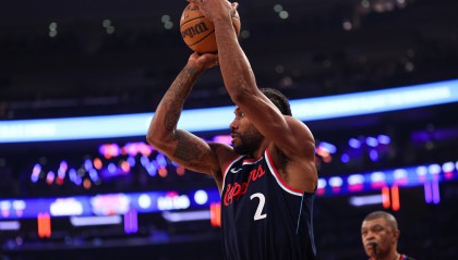 伦纳德谈3连客：客场失误的代价更大 我们必须做好赢球需要的一切